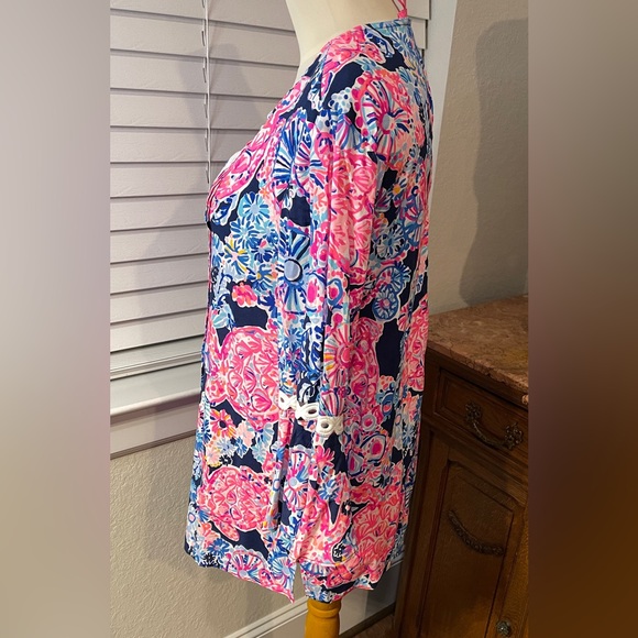 Lilly Pulitzer Hollie Tunic in a pink and blue floral print Small - Picture 3 of 8